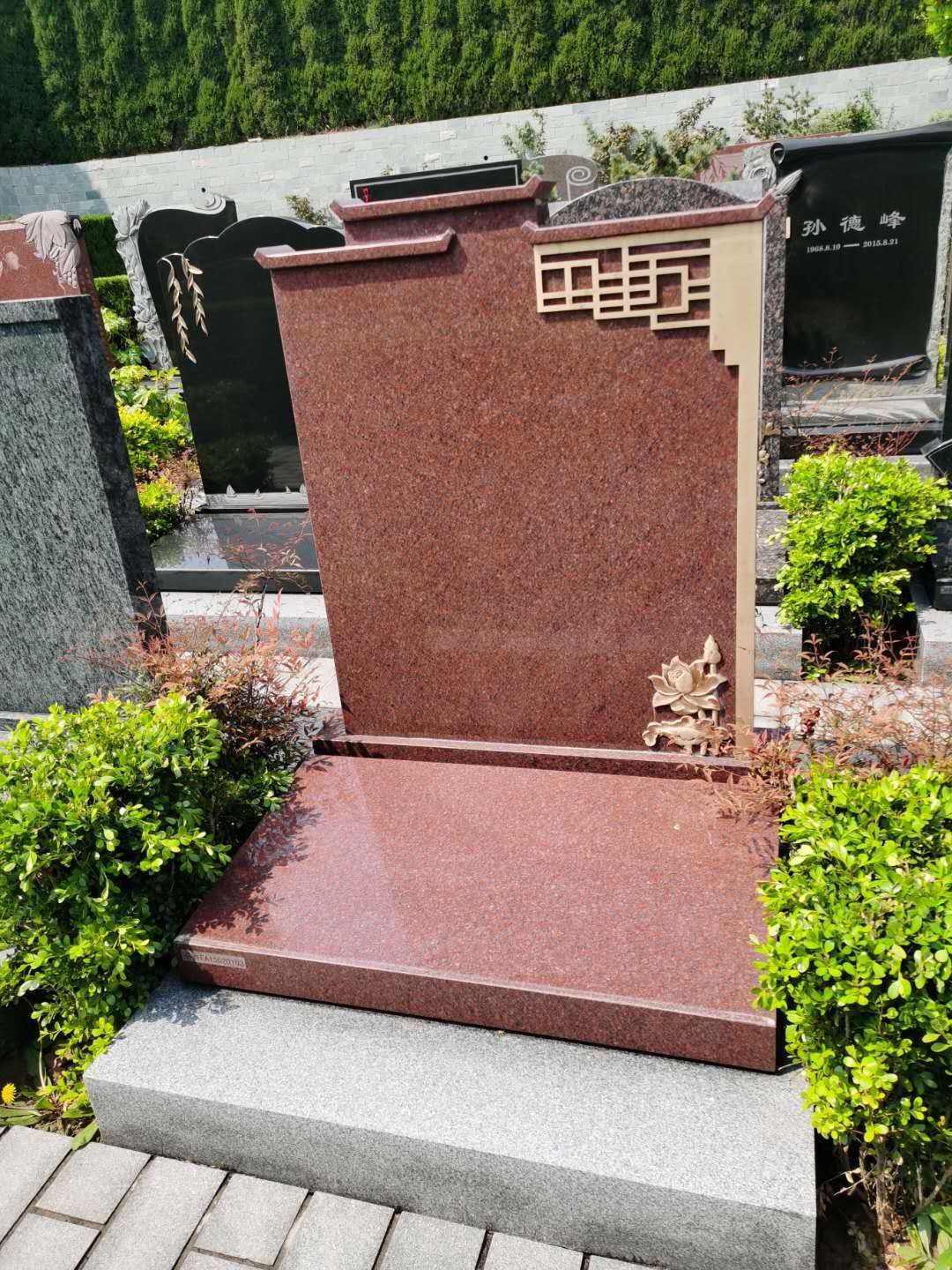 福寿园艺术立碑