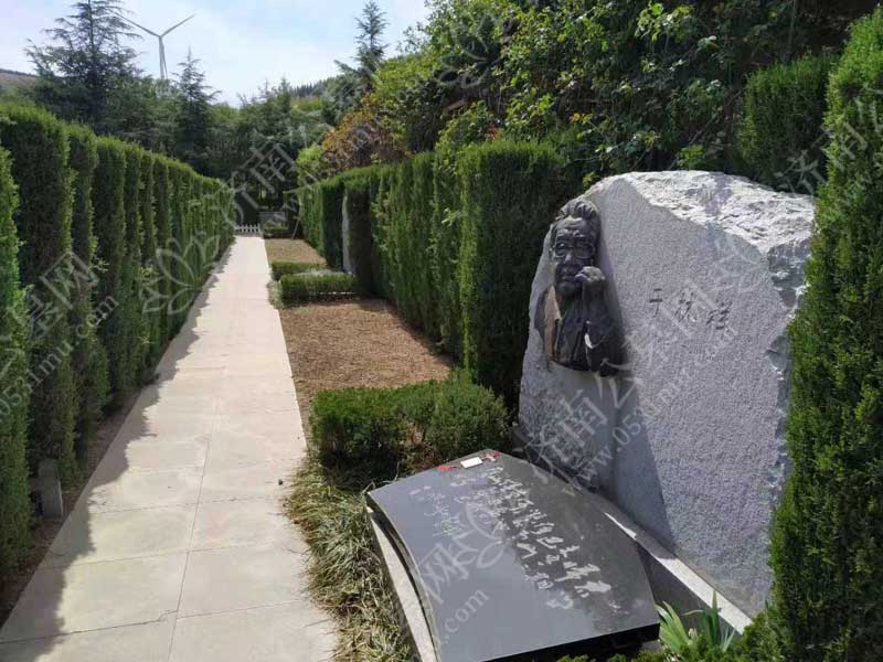 骨灰储存的选择与注意事项